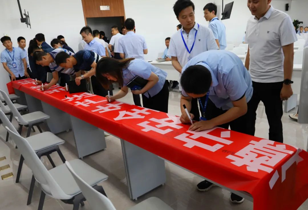 陕直股份、秦汉通航2022年“安全生产月”启动仪式成功举办